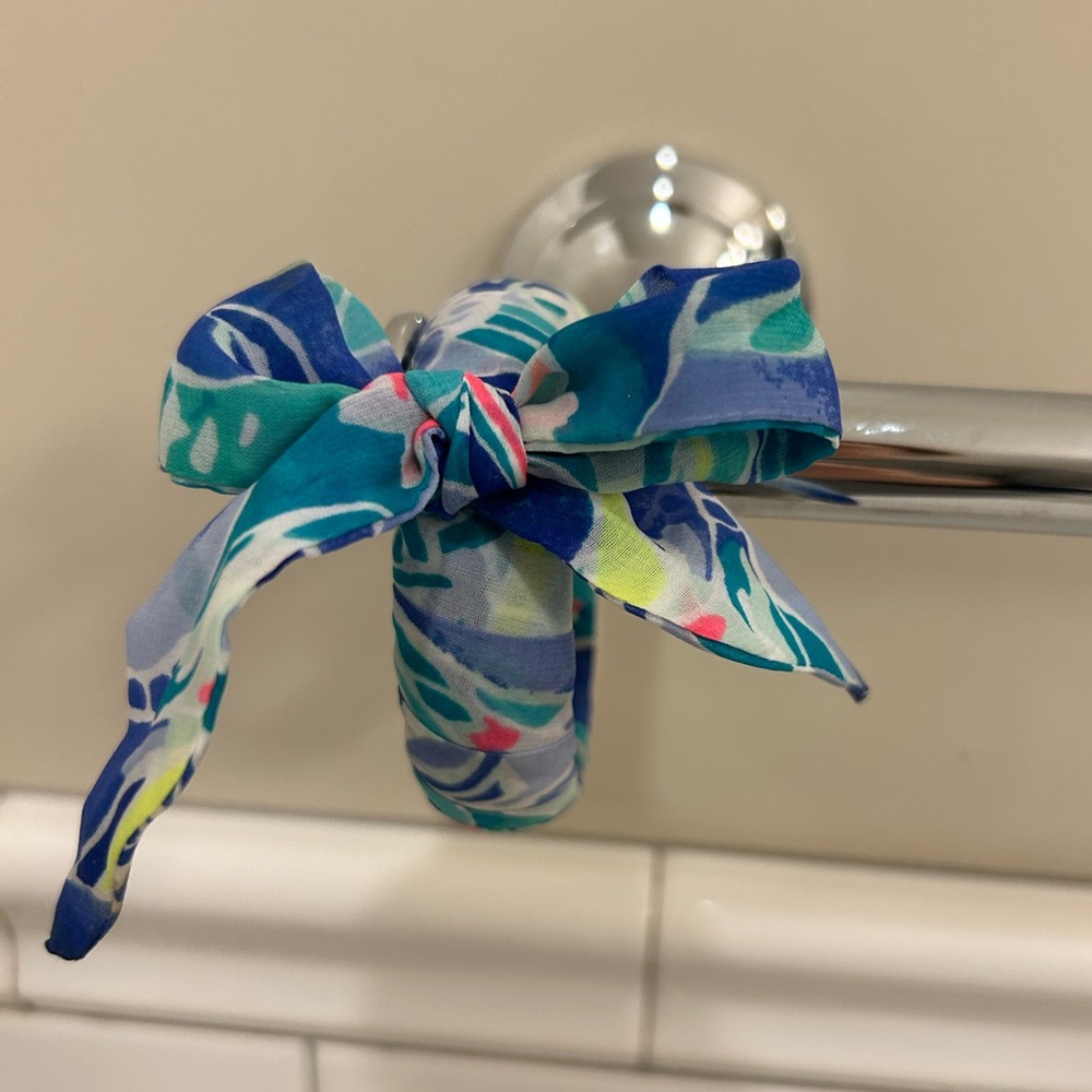 Lilly Pulitzer Blue Pink Bow Bangle Bracelet – Silk Scarf Wrapped